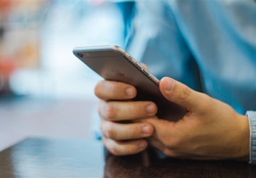 How to adjust smartphone settings